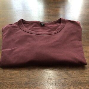Lululemon burgundy tshirt. Size M  Great shape